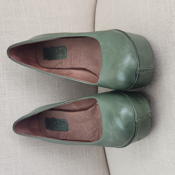 Kork-Ease | Julianna Leather Green Wedge Size. 6.5 - Picture 7 of 7